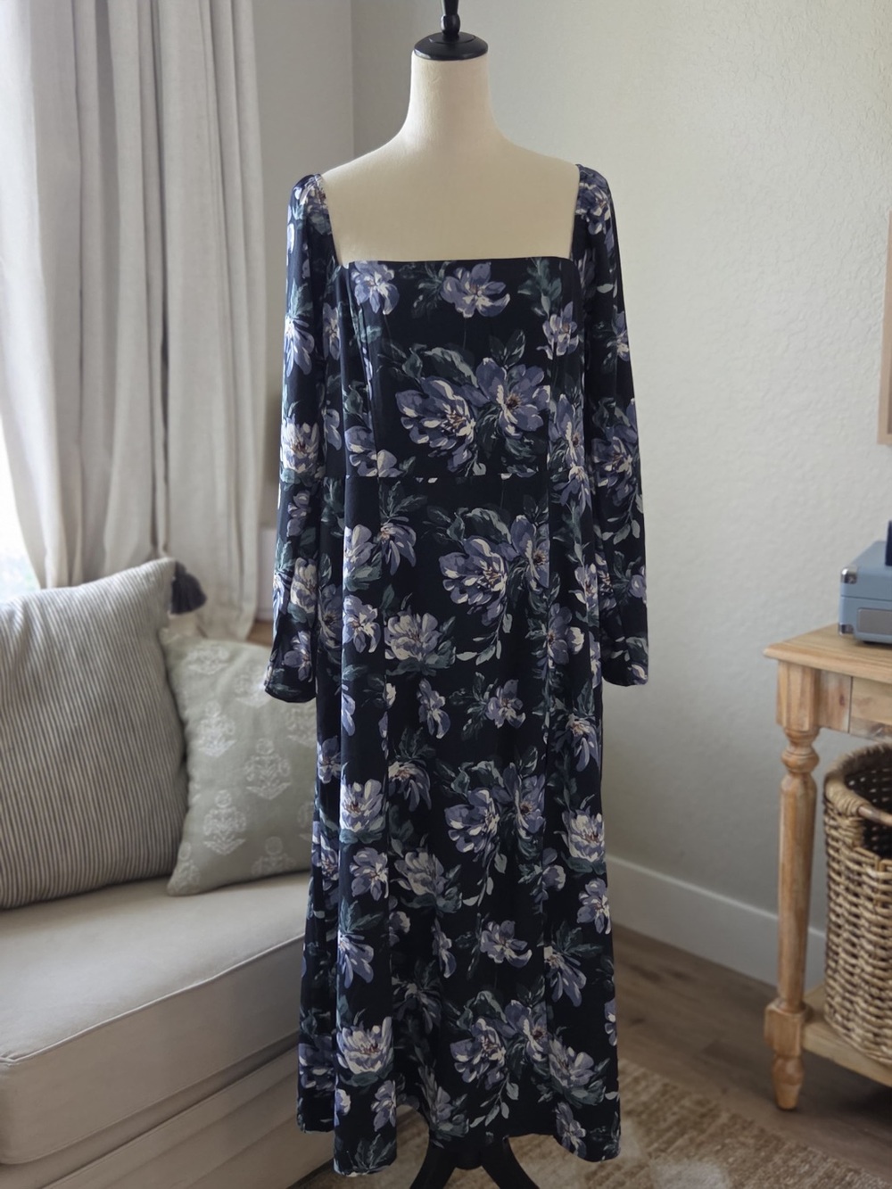Abercrombie & Fitch Navy Floral Square-Neck Maxi Dress